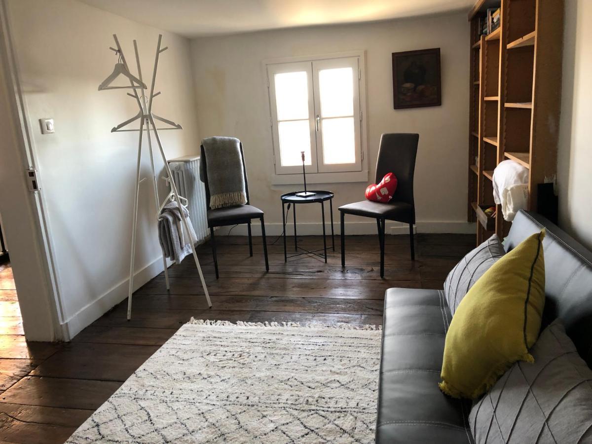 Beautifully Renovated Rooms On Place New York Angouleme Exterior photo